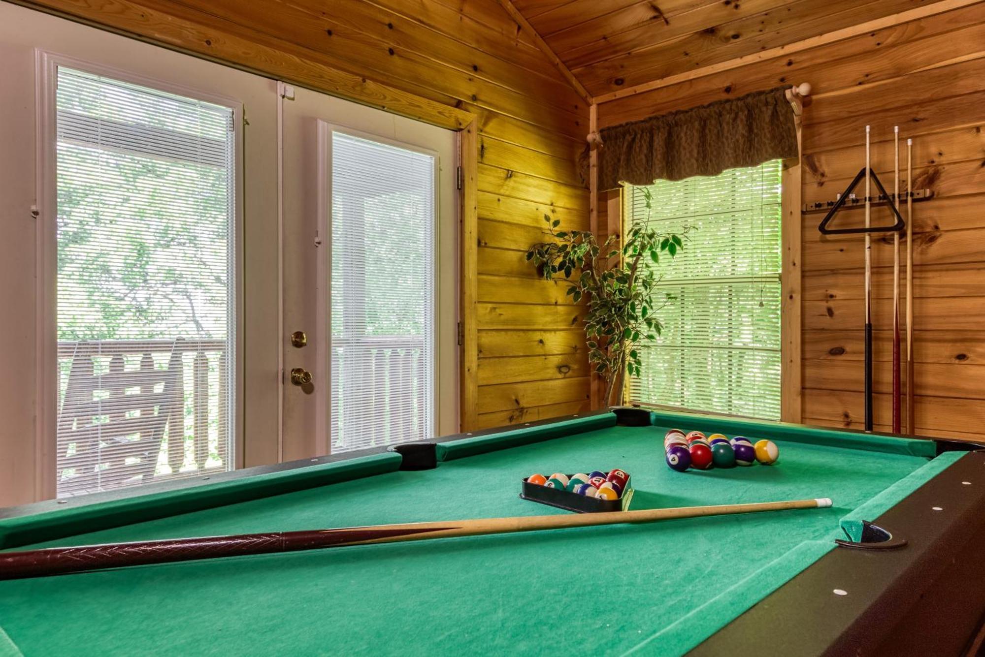 Suite Sensations, Hot Tub, Pool Table, 1089 Free Tickets Each Paid Day, Dollywood And More Pigeon Forge Exterior foto