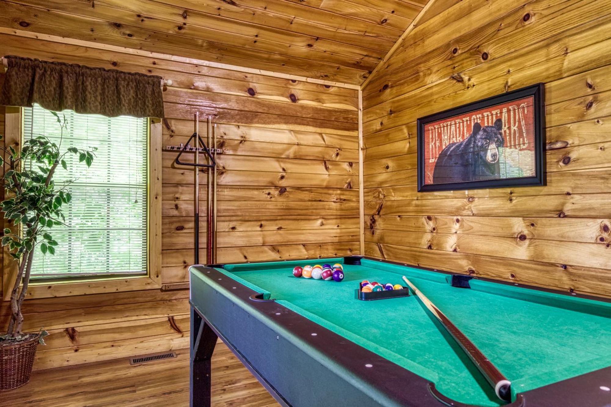Suite Sensations, Hot Tub, Pool Table, 1089 Free Tickets Each Paid Day, Dollywood And More Pigeon Forge Exterior foto