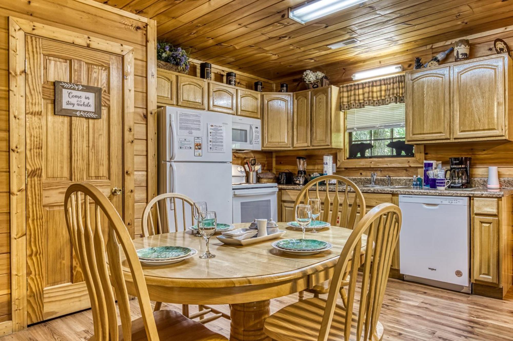 Suite Sensations, Hot Tub, Pool Table, 1089 Free Tickets Each Paid Day, Dollywood And More Pigeon Forge Exterior foto
